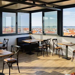 https://mirabilis-residence-ii.hotelinzadar.com